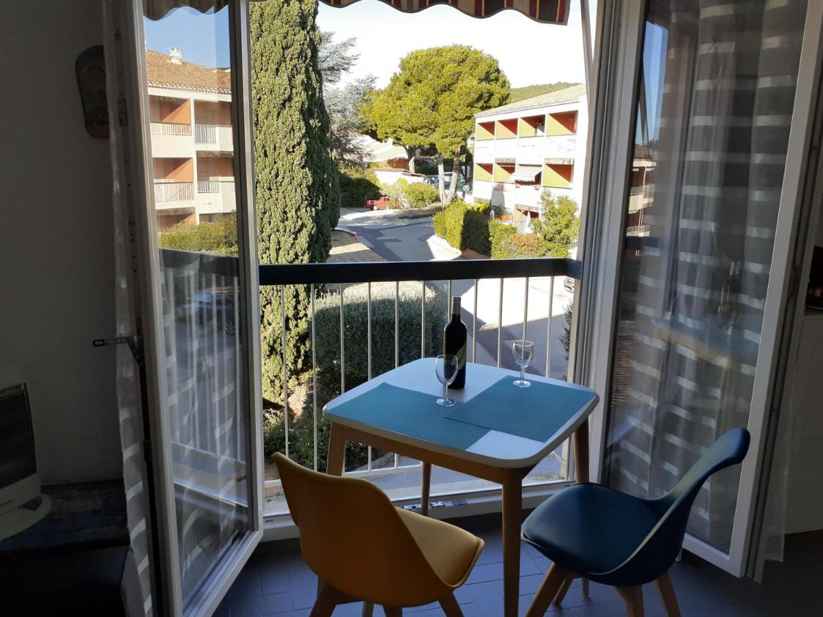 Bandol Nature Et Loisirs: Parking/ Piscine Ngoại thất bức ảnh