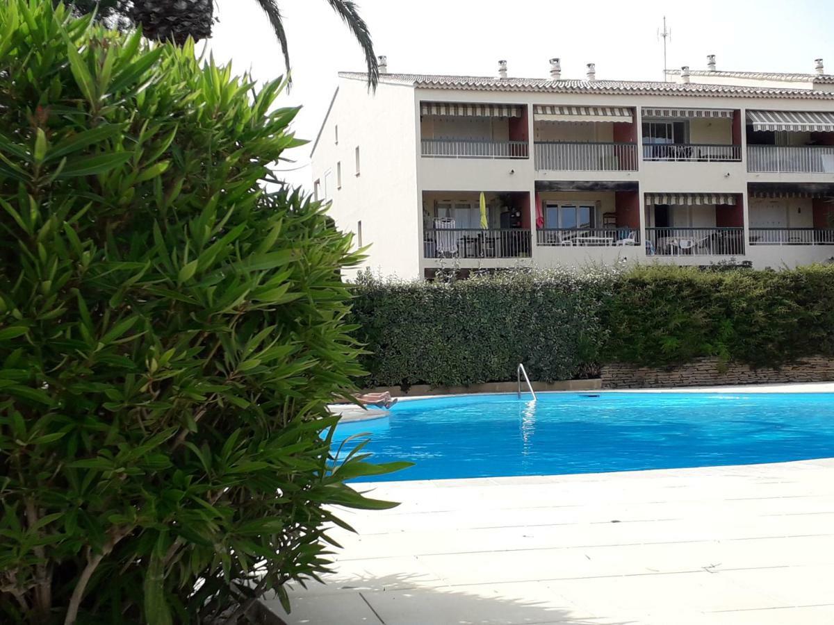 Bandol Nature Et Loisirs: Parking/ Piscine Ngoại thất bức ảnh