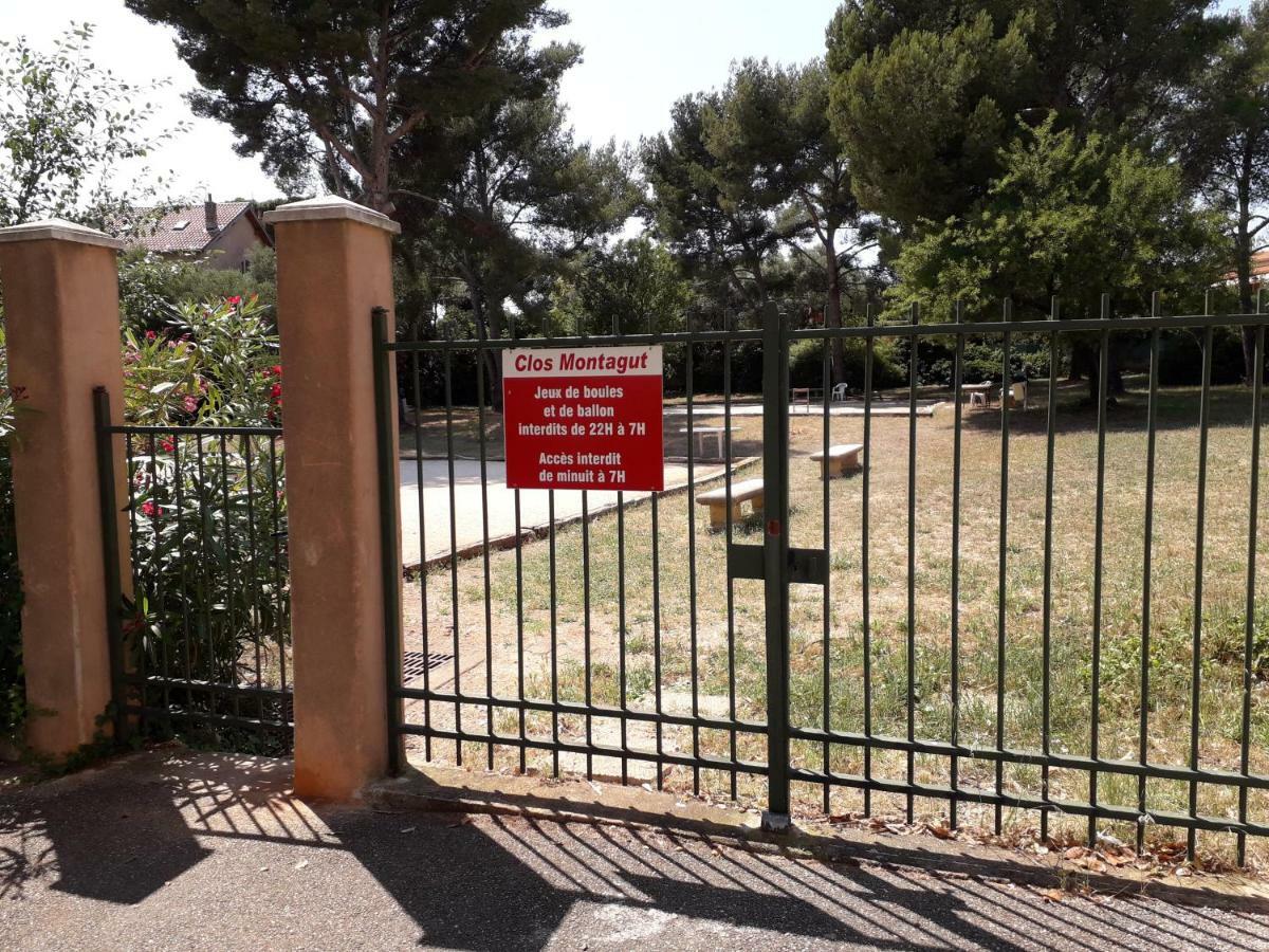 Bandol Nature Et Loisirs: Parking/ Piscine Ngoại thất bức ảnh